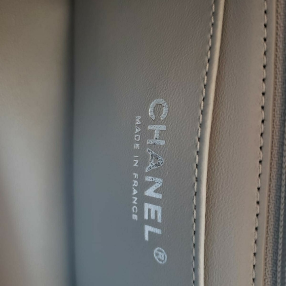 Flap bag - Picture 10 of 12